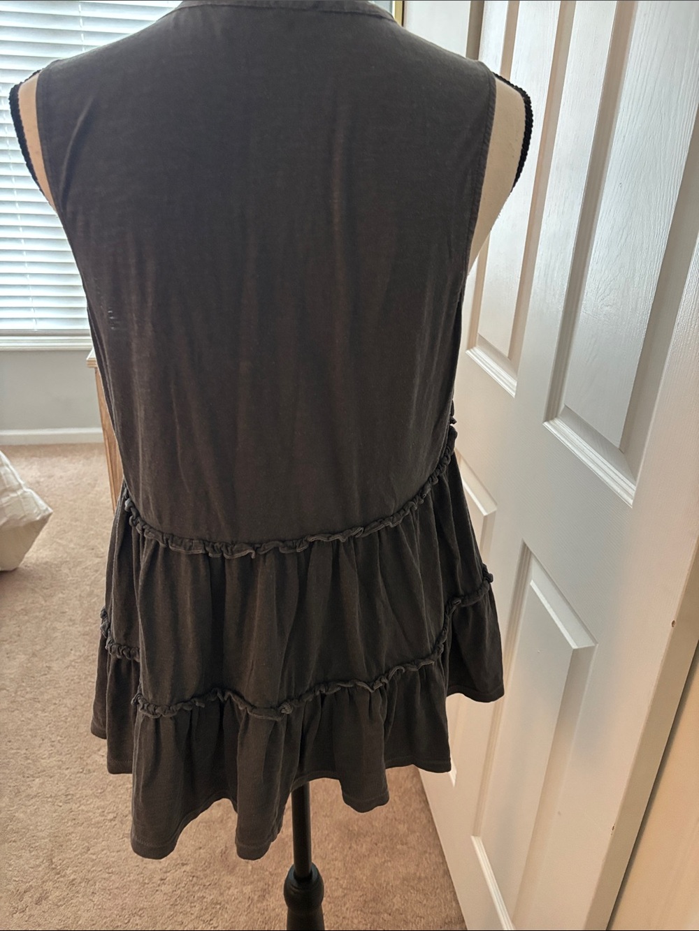 Lucky Sleeveless Embroidered Peasant Top in Charcoal Gray - Picture 4 of 6